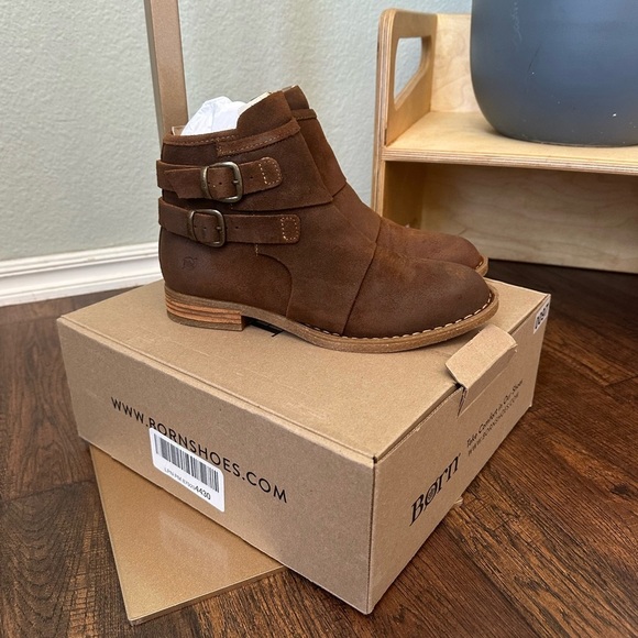 Born | Moraga in Glazed Ginger Distressed (Brown) - Picture 8 of 12